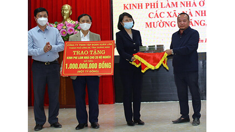 Tập đoàn Xuân Lãm trao tặng 20 căn nhà cho hộ nghèo tại thành phố Điện Biên Phủ
